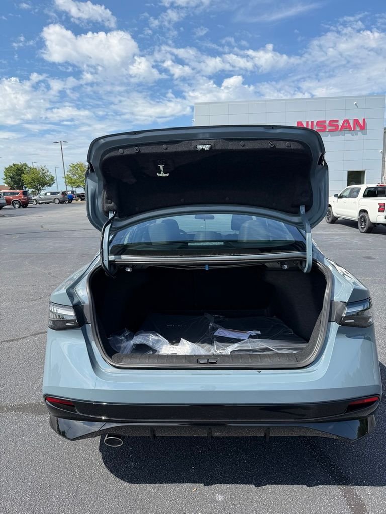 New 2026 Gray Nissan SR image 19