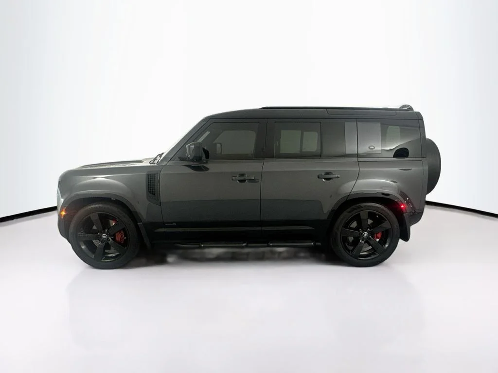 Used 2024 Gray Land Rover X image 8