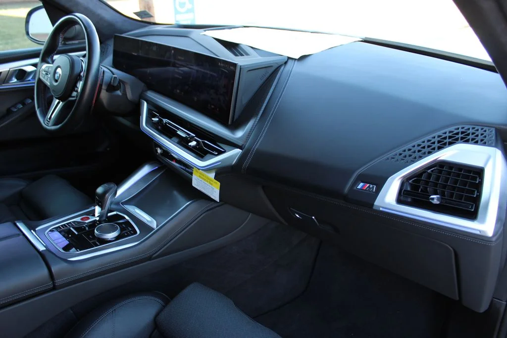 2023 BMW XM Base - Photo 47