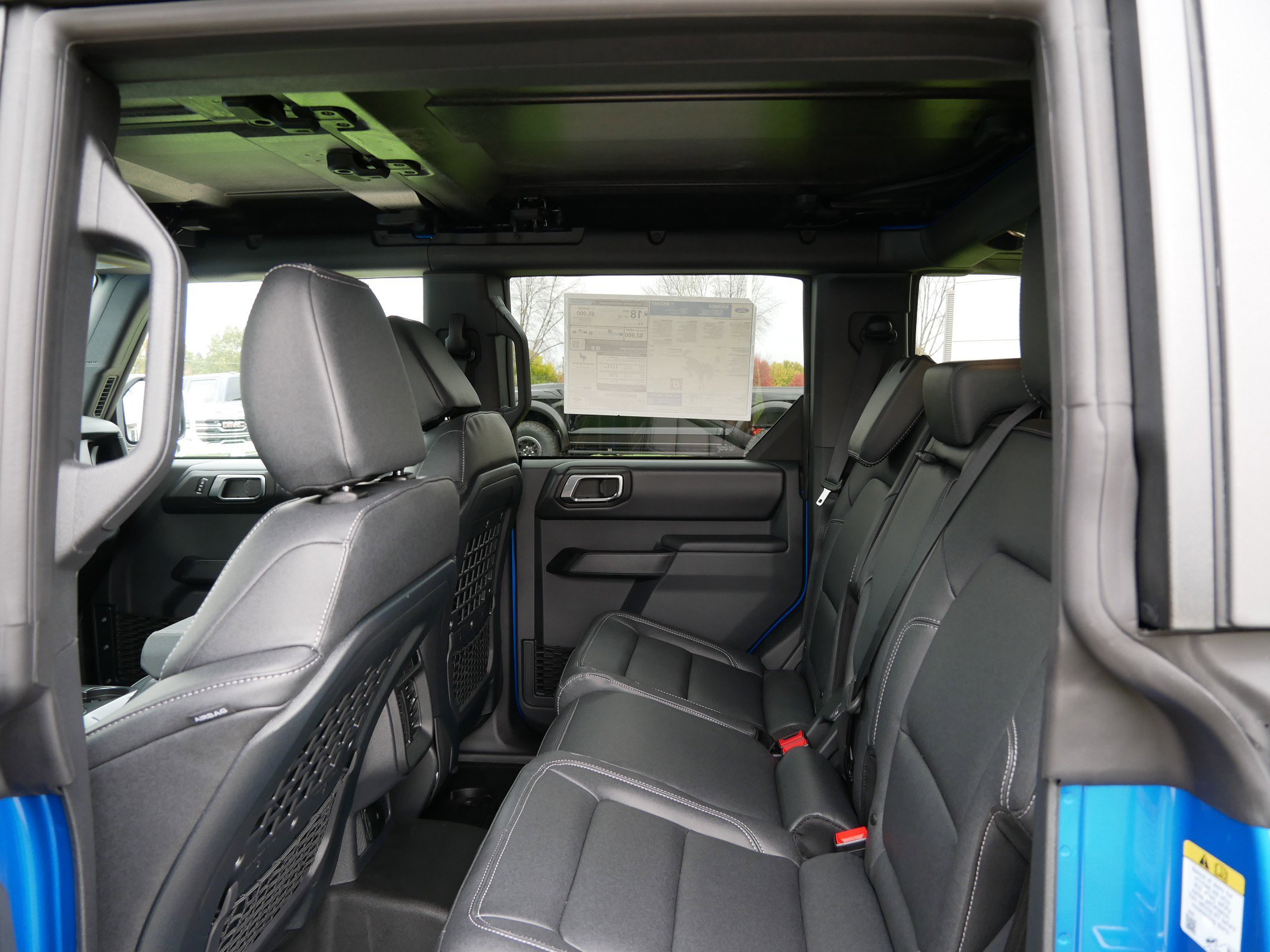 New 2025 Velocity Blue Metallic Ford Badlands® image 8