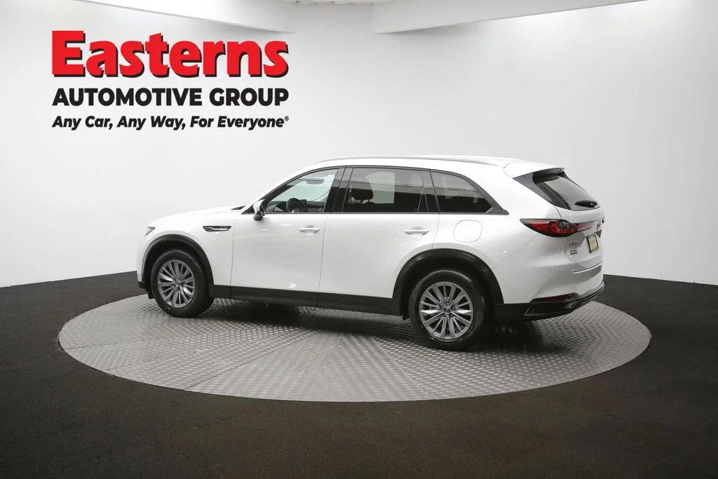 Used 2024 White Mazda Preferred image 65
