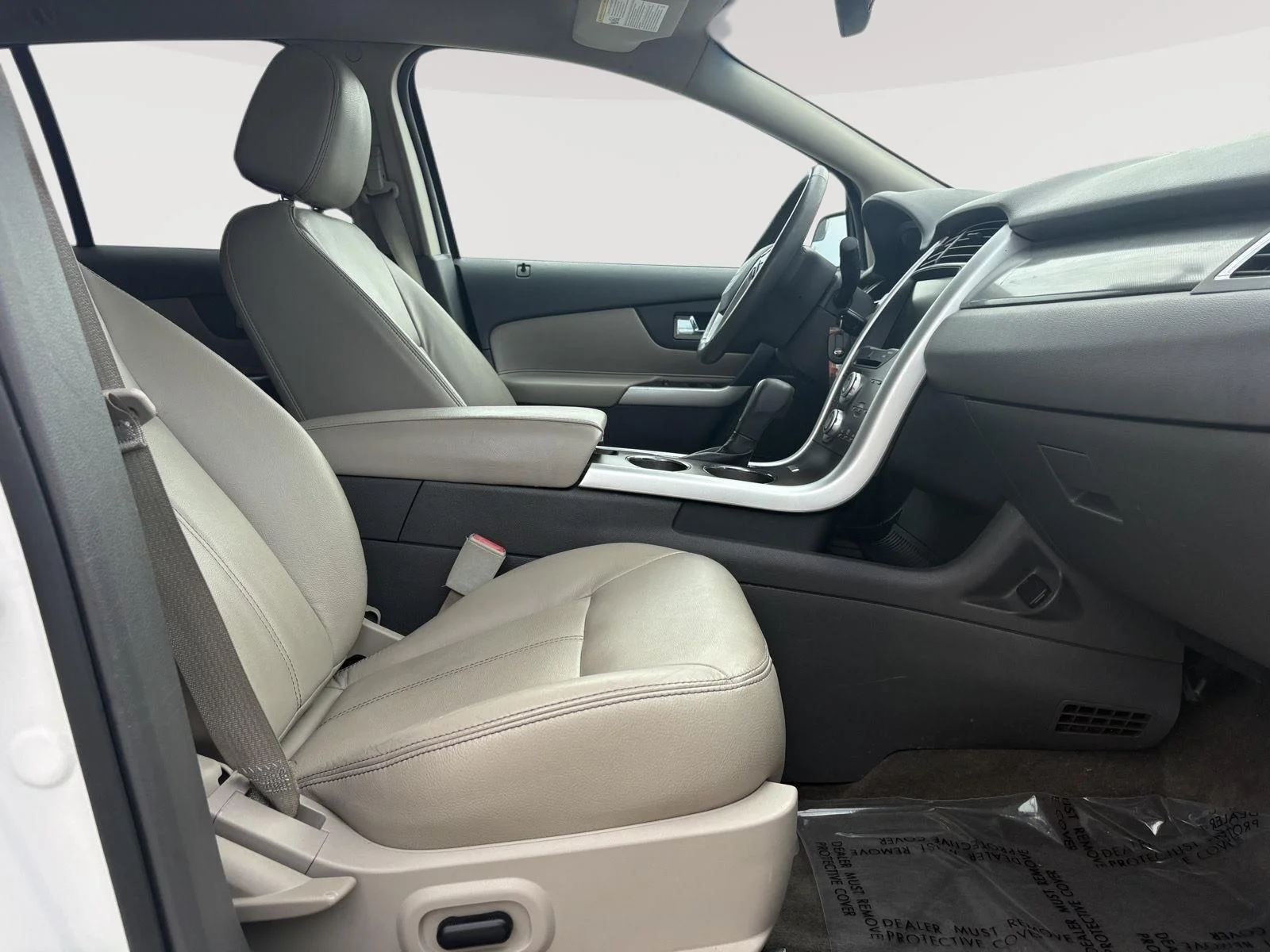 Used 2013 White Ford 4dr SEL AWD image 11