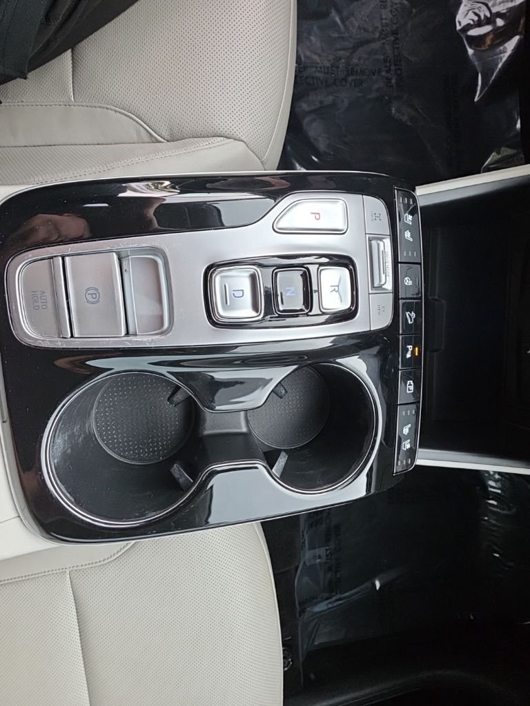 Used 2022 Gray Hyundai Limited image 19
