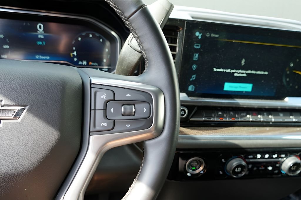 Used 2024 Summit White Chevrolet RST image 25
