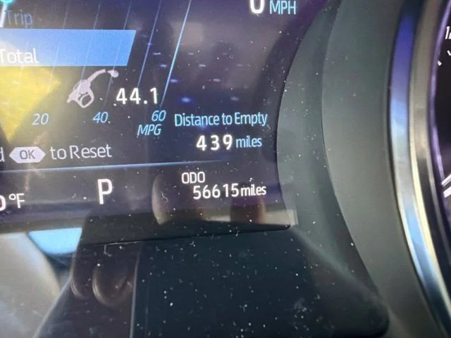 Used 2020 Blue Toyota Hybrid XLE image 17