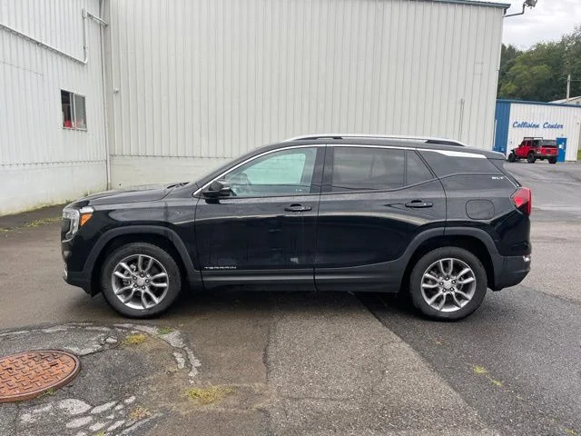 Used 2022 Black GMC SLT image 9