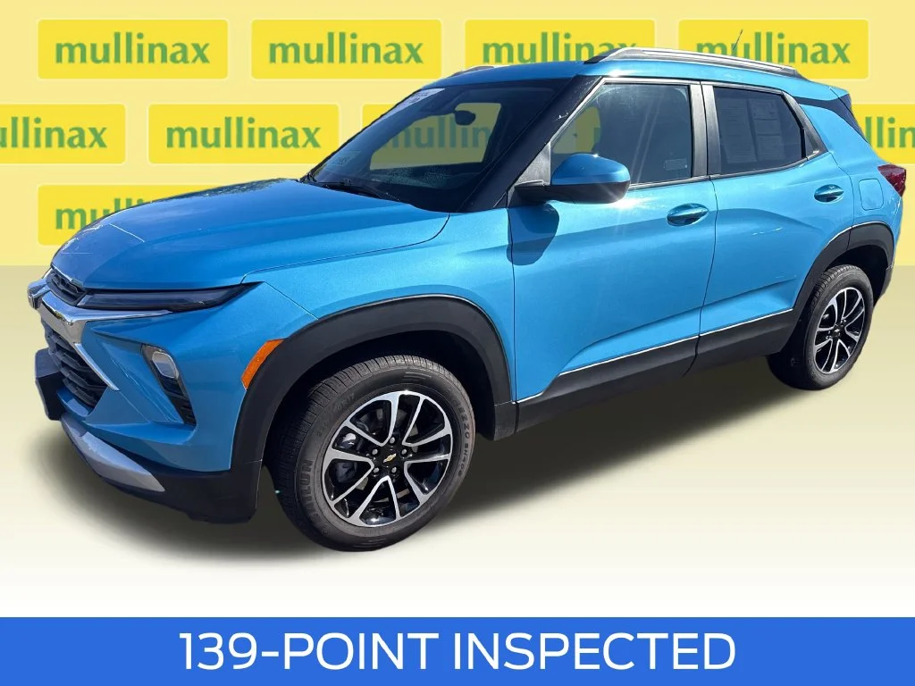 Certified Used 2025 Blue Chevrolet LT image 15