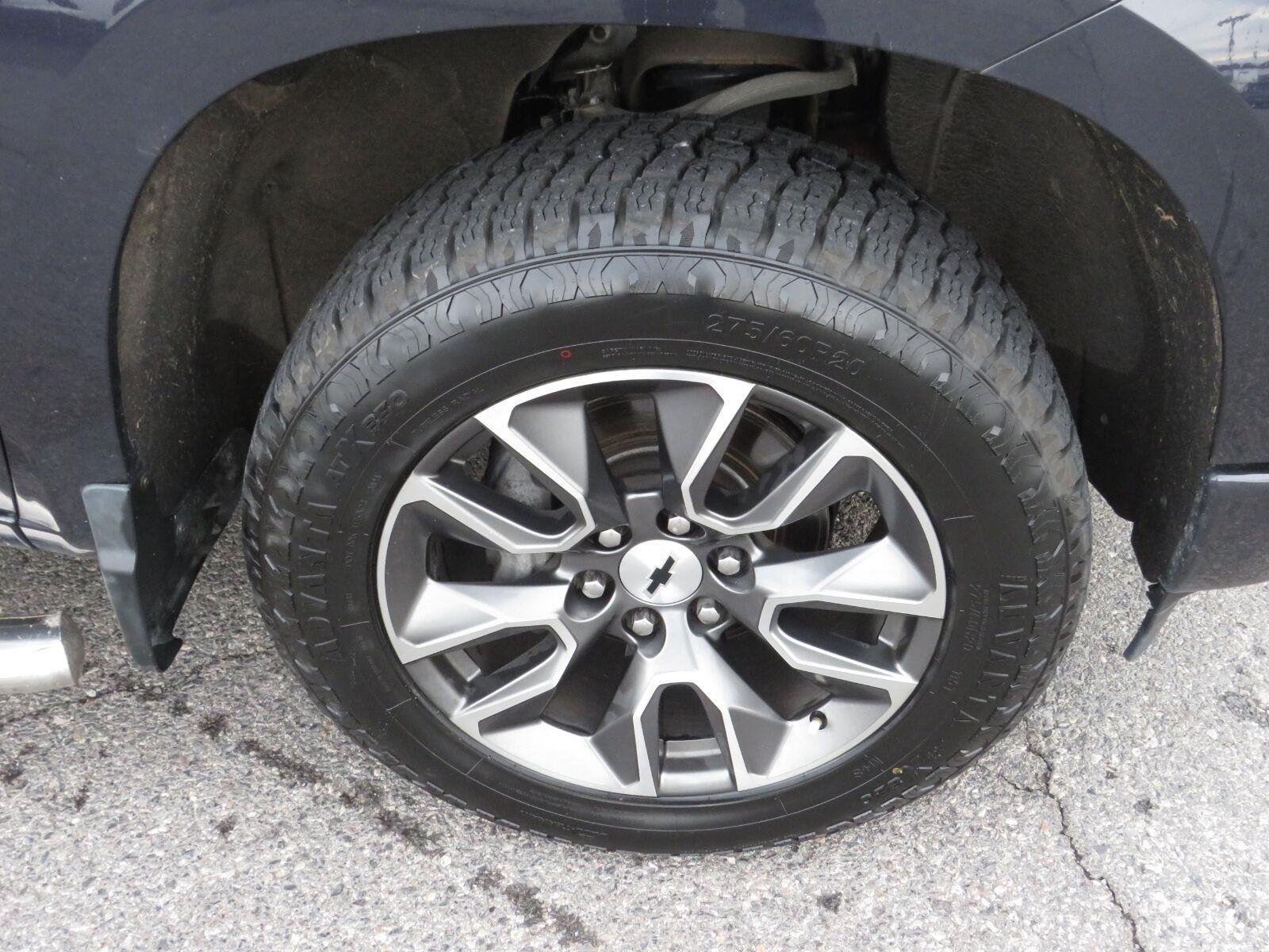 Used 2022 Dark Ash Metallic Chevrolet RST image 17