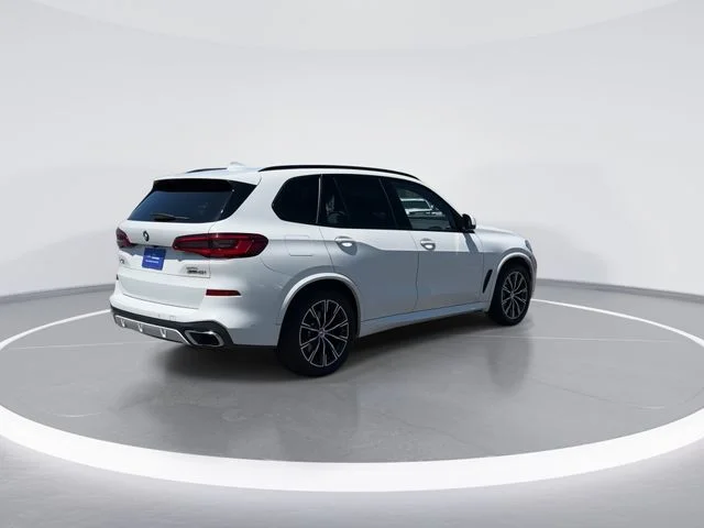 Used 2019 White BMW xDrive40i image 7