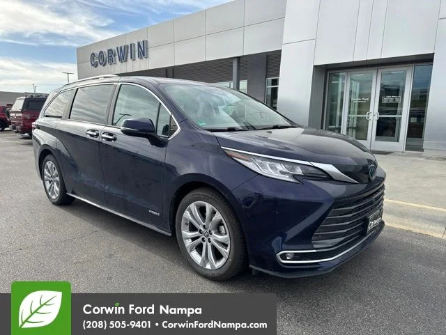 2021 Toyota Sienna Platinum 7-Passenger Hybrid FWD's photo