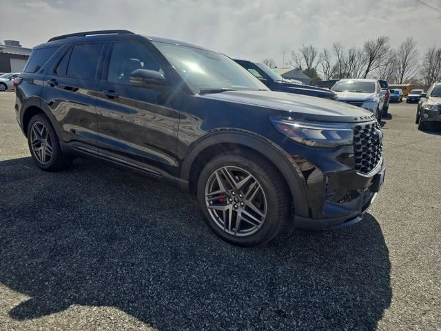 New 2026 Agate Black Metallic Ford ST image 11
