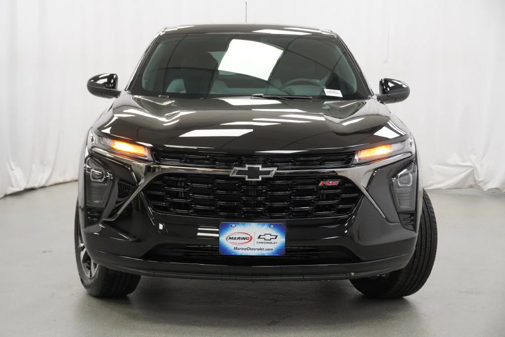 New 2026 Mosaic Black Metallic Chevrolet 1RS image 10