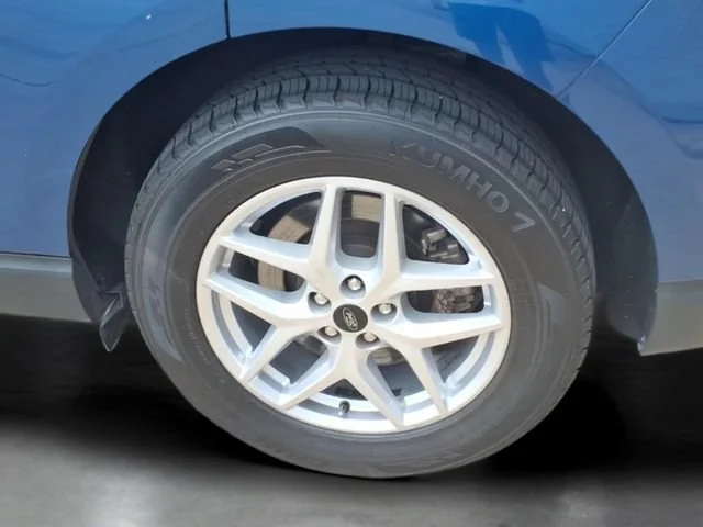 Used 2024  Ford SEL image 26
