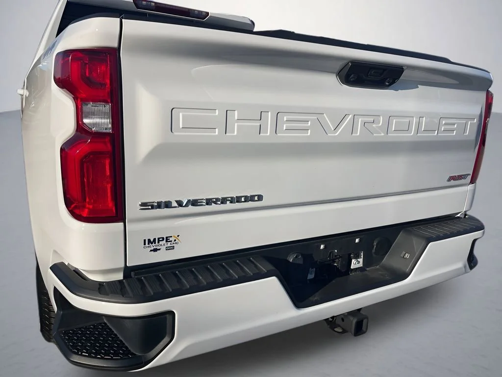 Used 2024 Summit White Chevrolet RST image 36