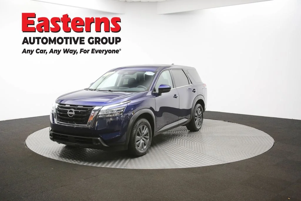 Used 2022 Blue Nissan S image 50