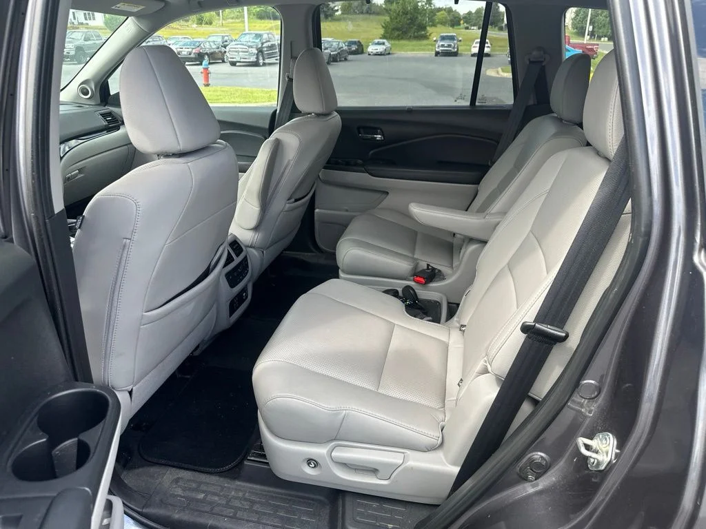 Certified Used 2021 Modern Steel Metallic Honda AWD Elite image 10