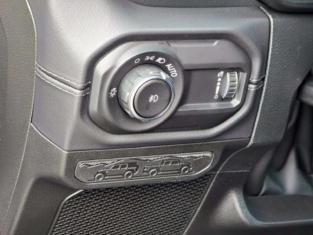 New 2027 Gray Jeep Sahara image 33