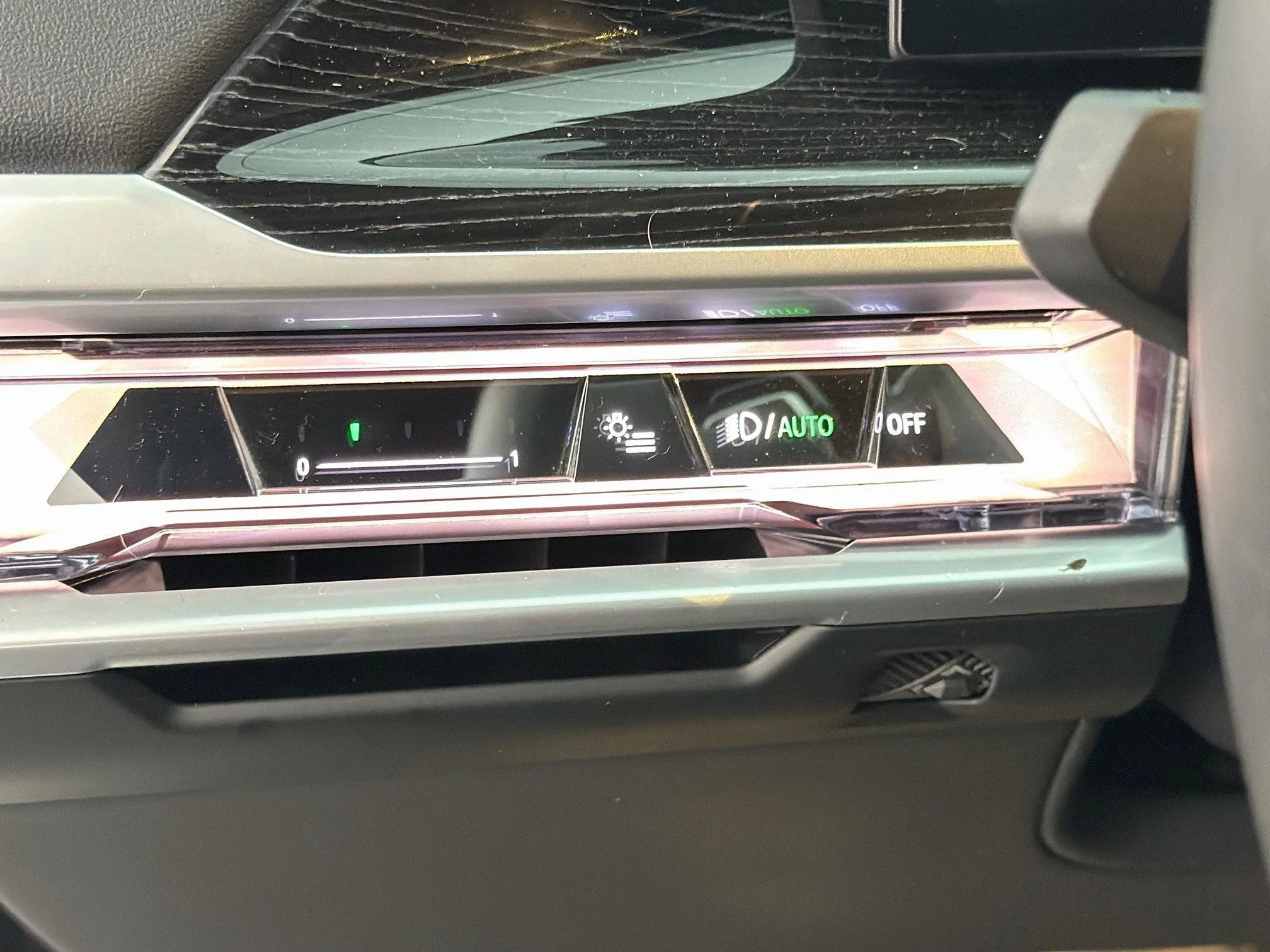 Used 2023 Mineral White Metallic BMW 740i image 35