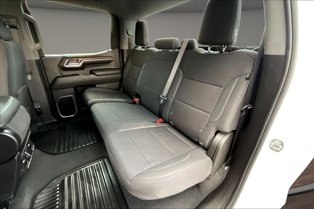 Used 2024 White Chevrolet LT image 25