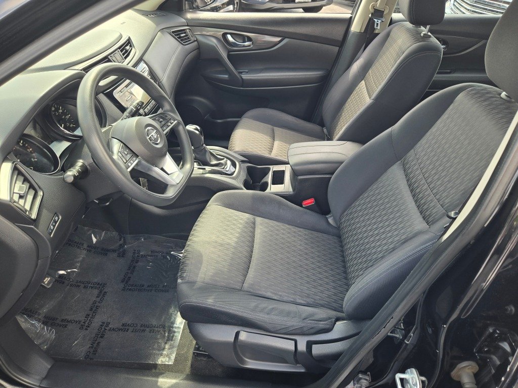 Used 2017 Black Nissan S image 19