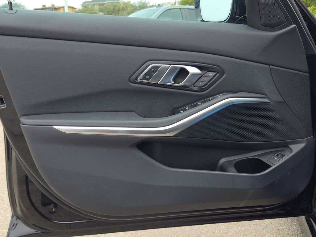 Used 2021 Jet Black BMW 330i image 18