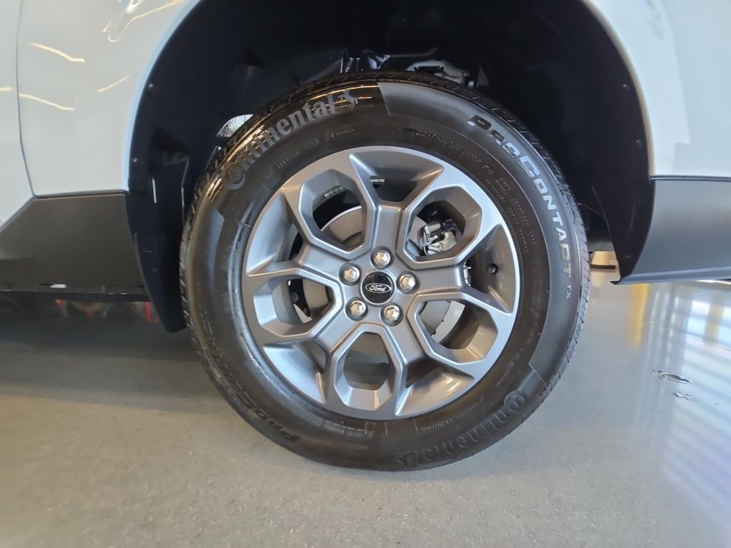 Used 2025 White Ford XLT image 26