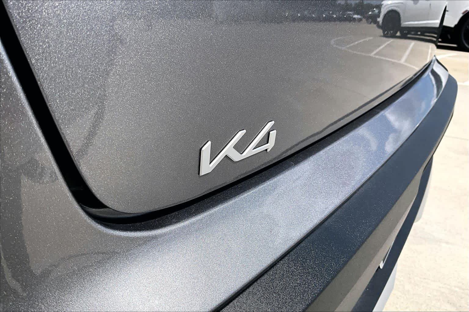 Used 2025 Steel Gray Kia LXS image 31