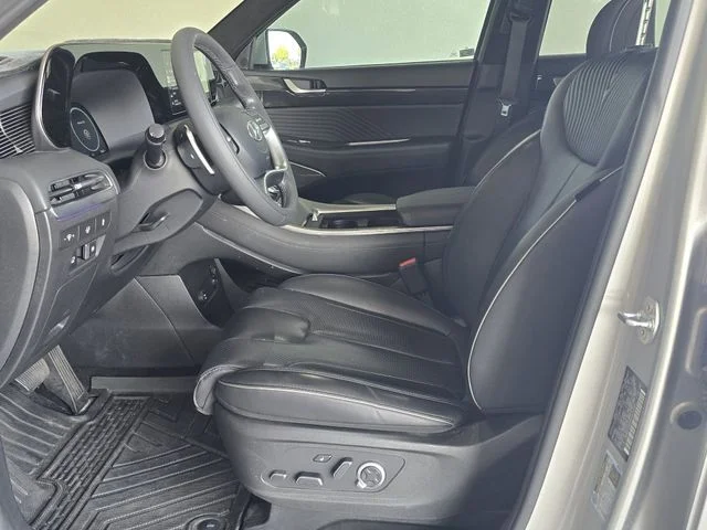 Used 2025 Typhoon Silver Hyundai Calligraphy image 17