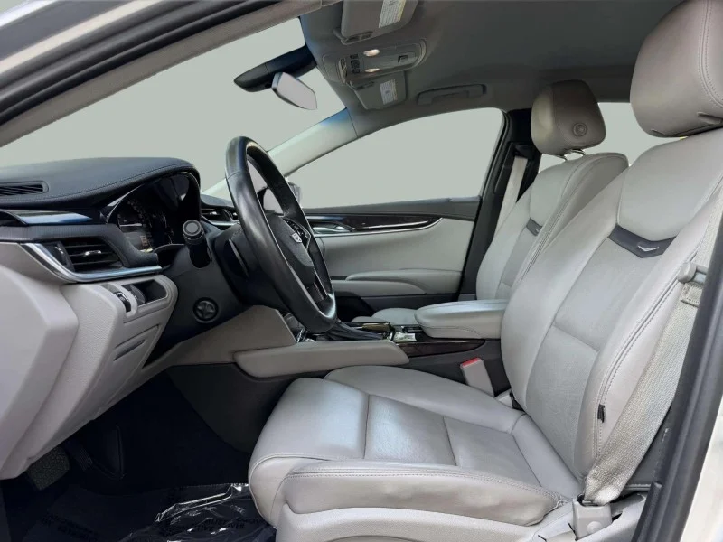 Used 2017 Silver Cadillac Luxury image 18