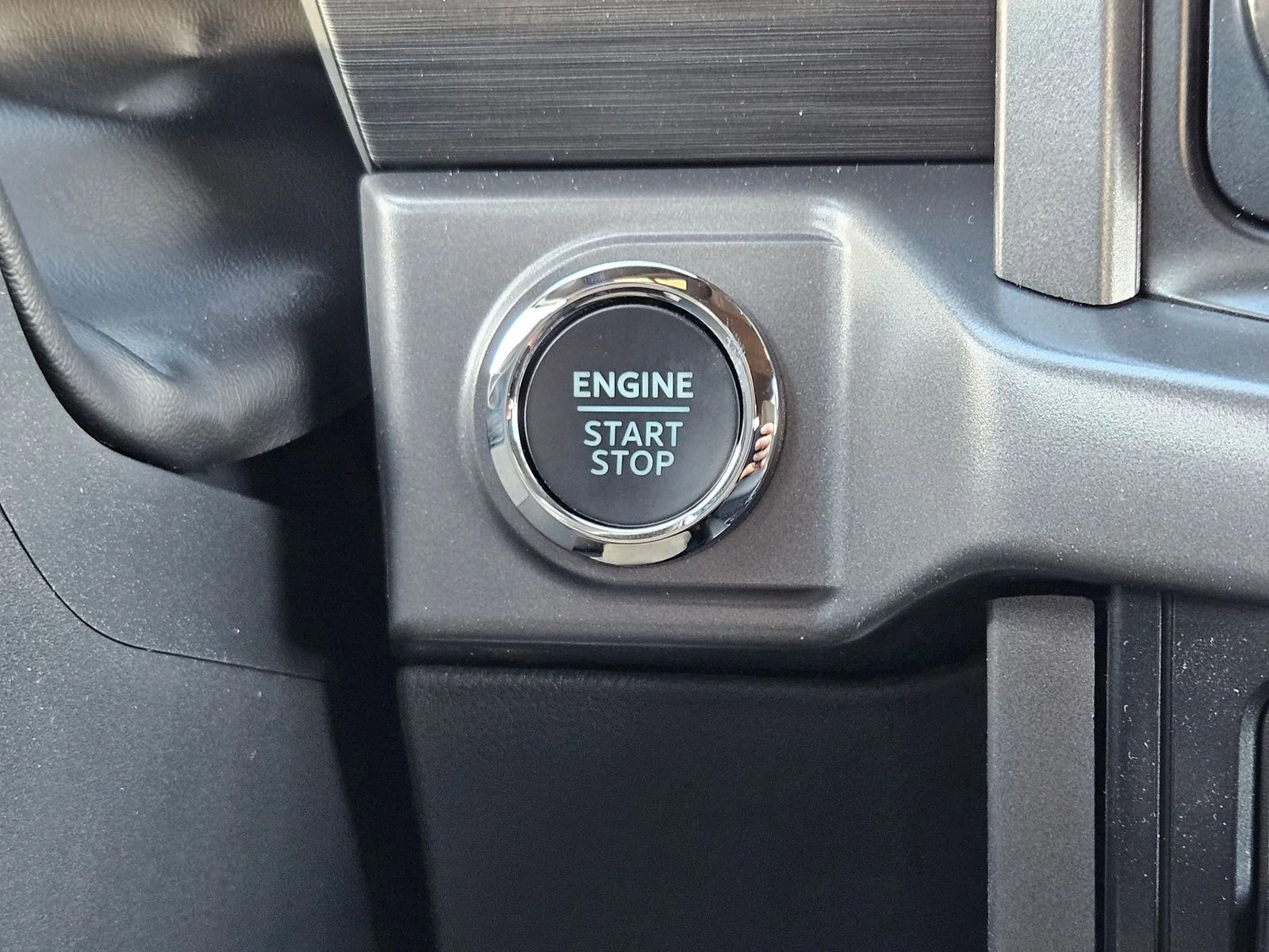 New 2026 Avalanche Ford XLT image 18