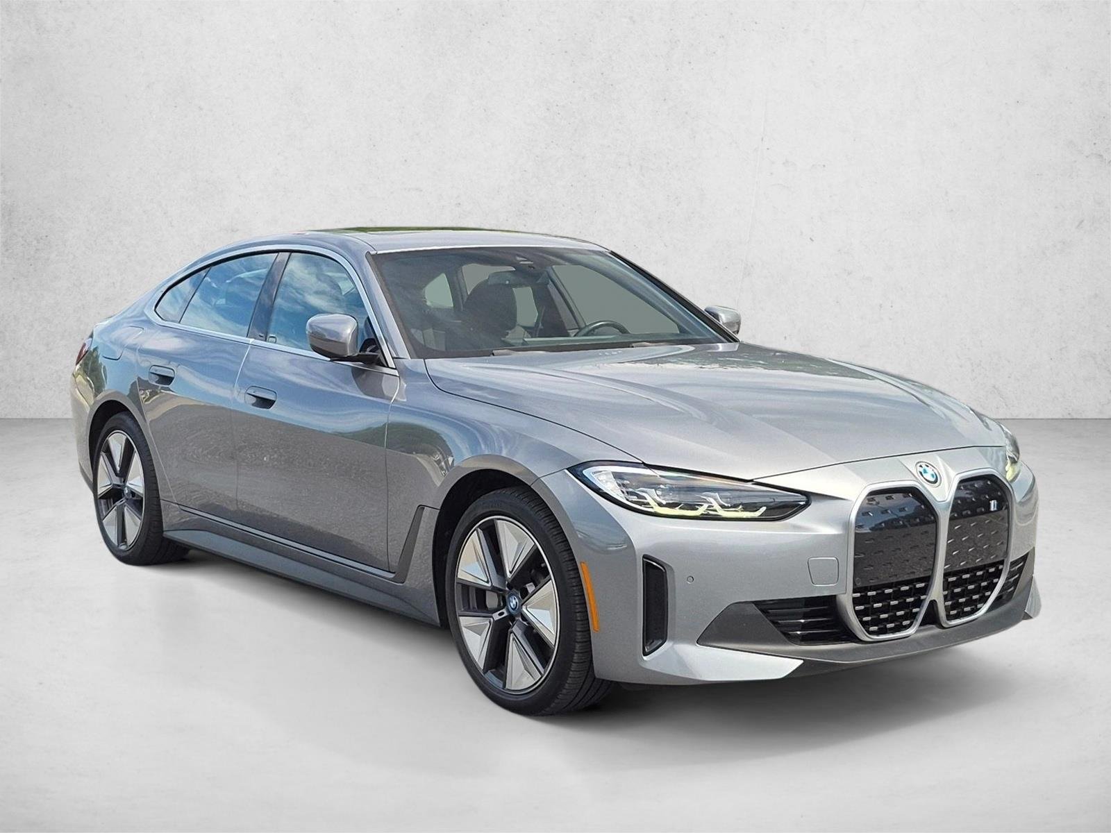 Used 2023 Skyscraper Grey Metallic BMW eDrive35 image 3