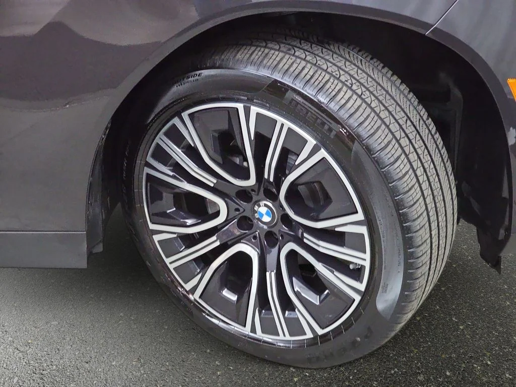 Used 2025 Dark Graphite Metallic BMW 30 xDrive image 34