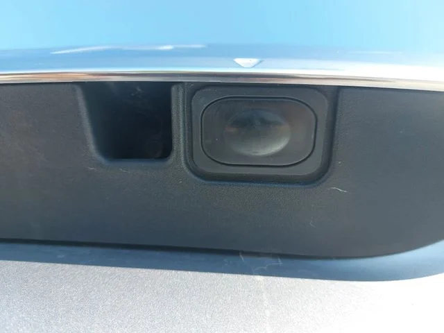 Used 2022 Silver Ford Platinum image 13