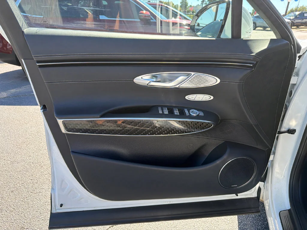 Used 2025 White Genesis 3.5T Sport image 10