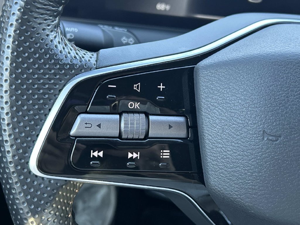 Used 2025 Gray Nissan ENGAGE+ e-4ORCE image 22
