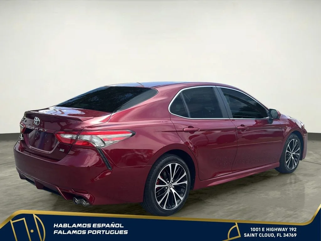 Used 2018 Red Toyota SE image 6