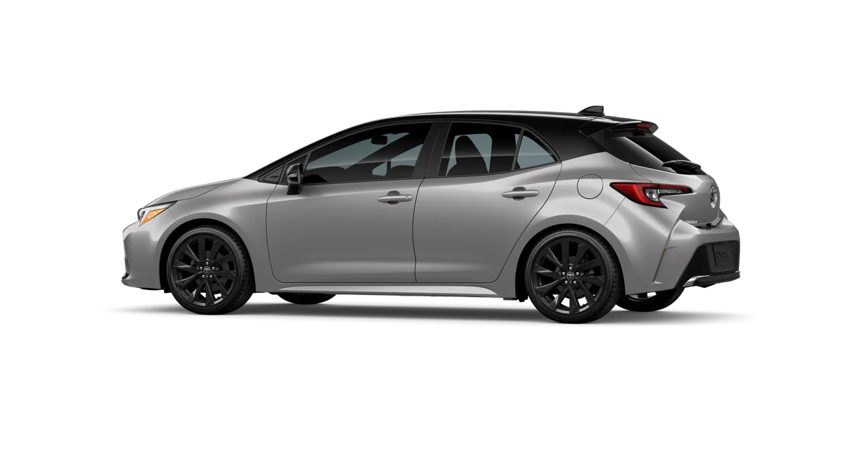 New 2026 Classic Silver Metallic with Midnight Black Metallic roof Toyota XSE image 5