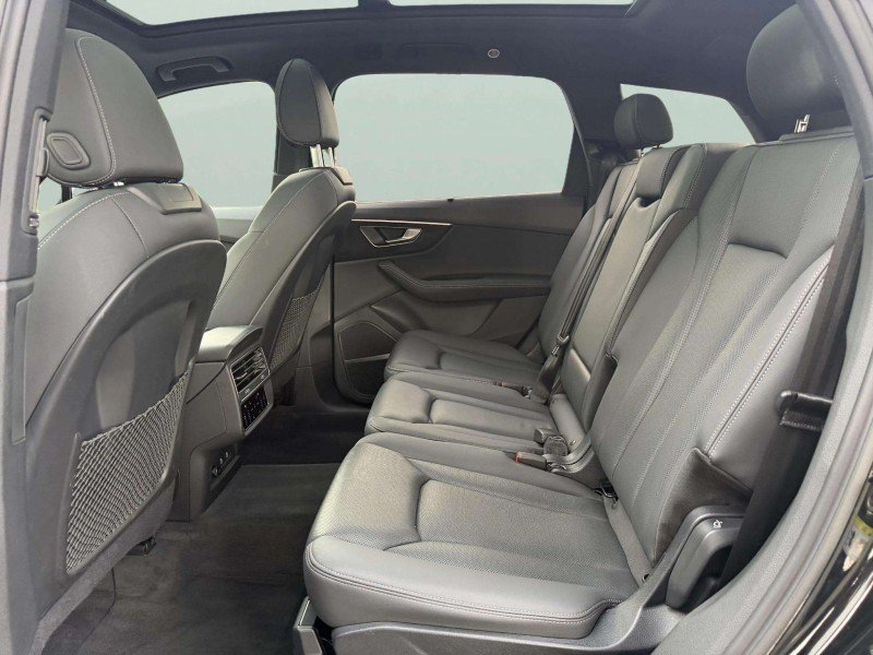 Certified Used 2025  Audi Premium Plus image 23