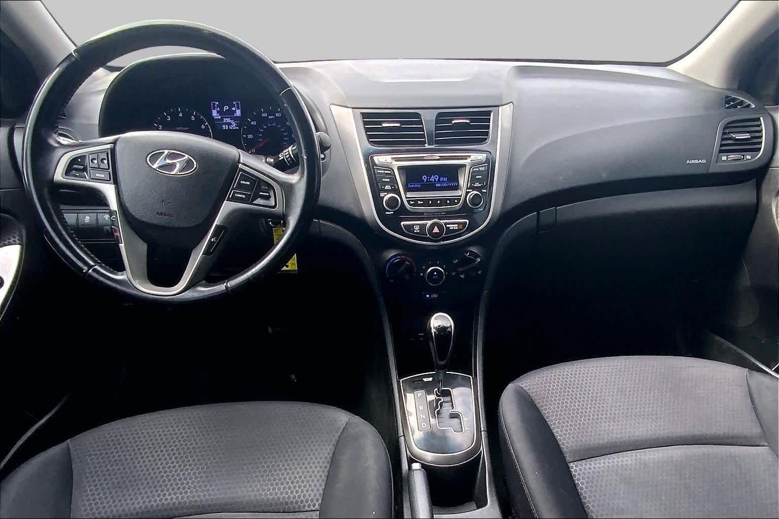 Used 2015 Ultra Black Pearl Hyundai Sport image 16