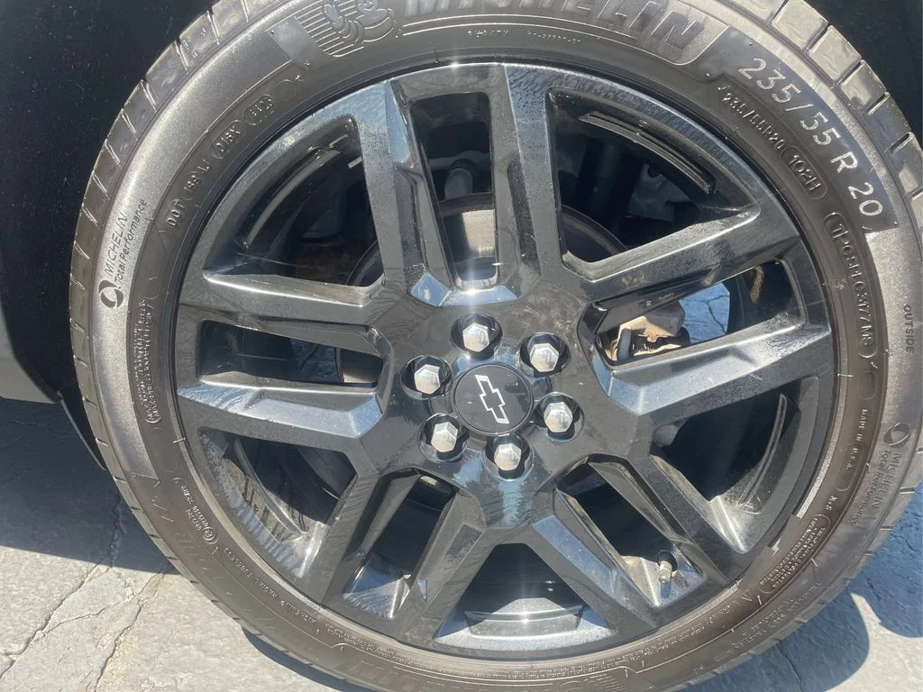Used 2024 Sterling Gray Metallic Chevrolet LT image 33