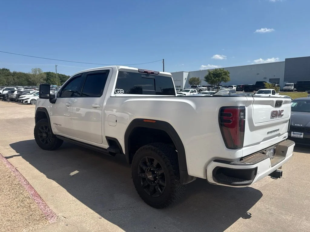 Used 2024 White GMC AT4 image 2