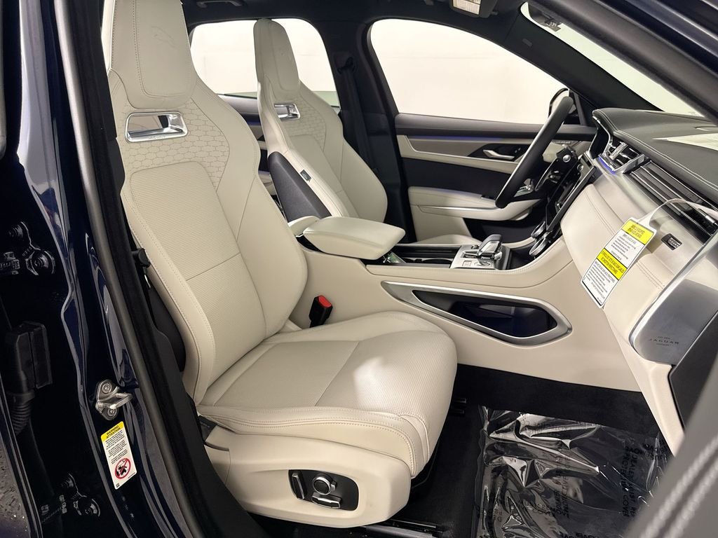 2026 Jaguar F-Pace R-Dynamic S - Photo 23