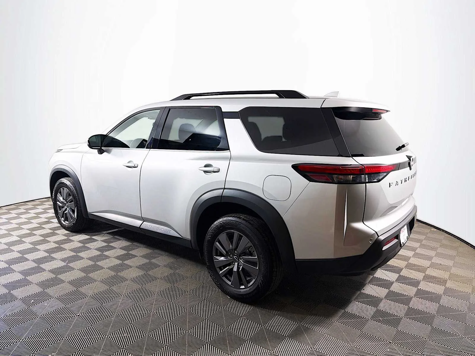 Certified Used 2024 Brilliant Silver Metallic Nissan SV image 6