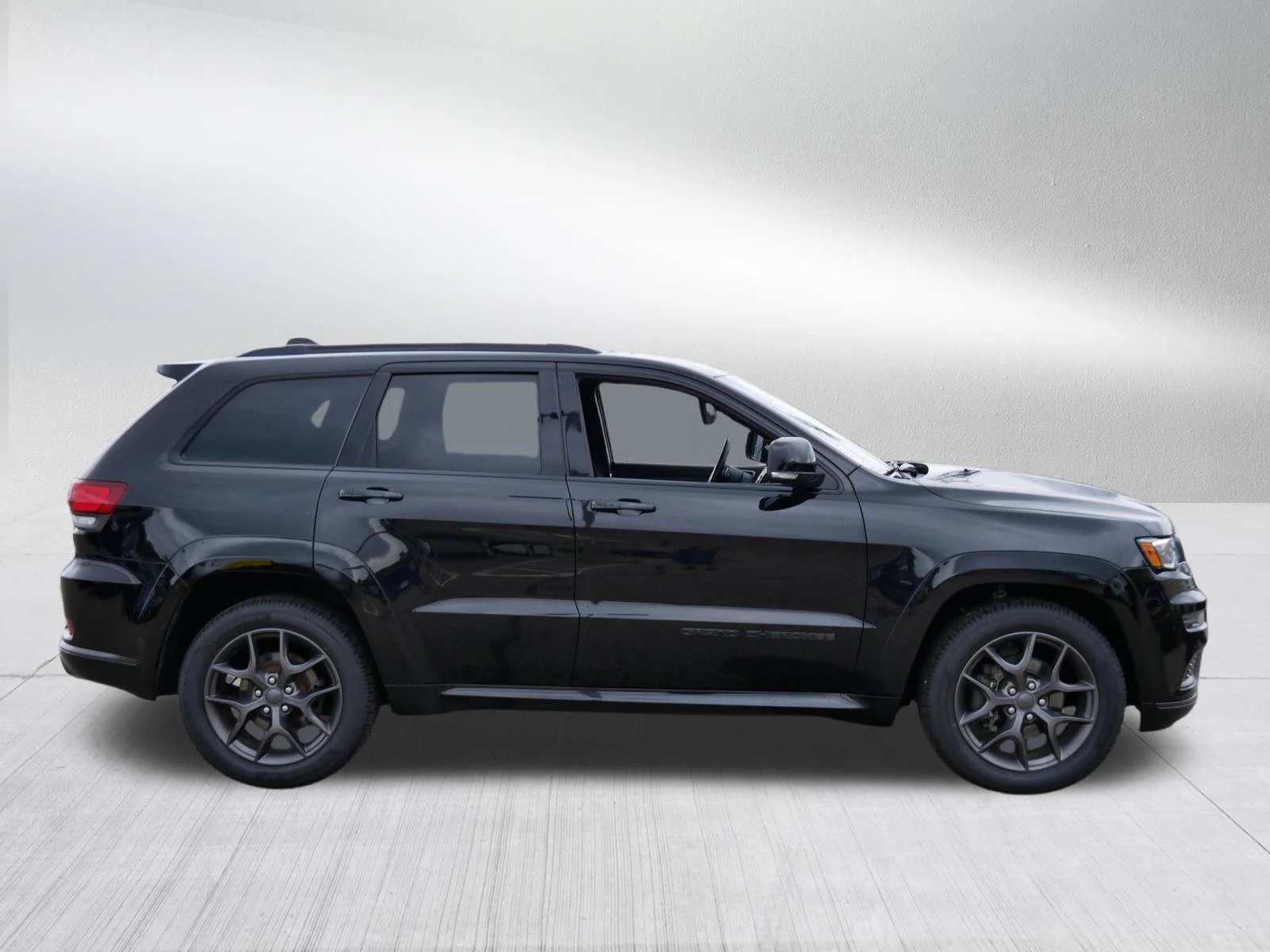 Used 2020 Diamond Black Crystal Pearlcoat Jeep Limited X image 8