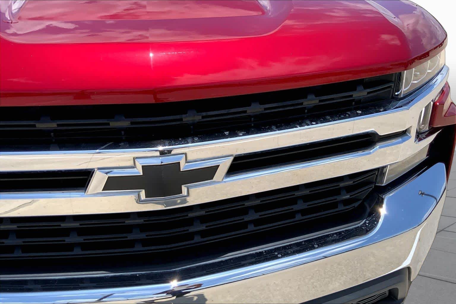 Certified Used 2022 Cherry Red Tintcoat Chevrolet LT image 29