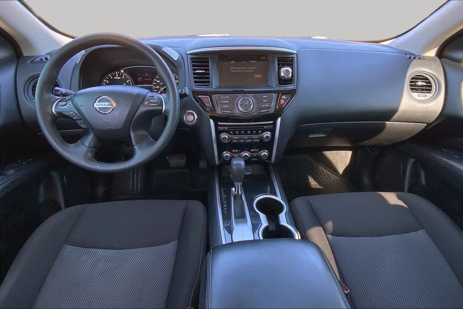 Used 2020 Glacier White Nissan S image 15