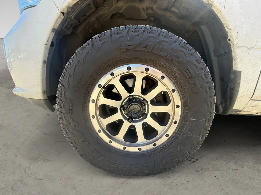 Used 2013 White Ram Express image 10