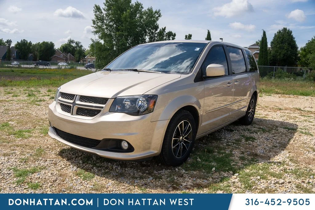 Used 2016 Beige Dodge R/T image 28