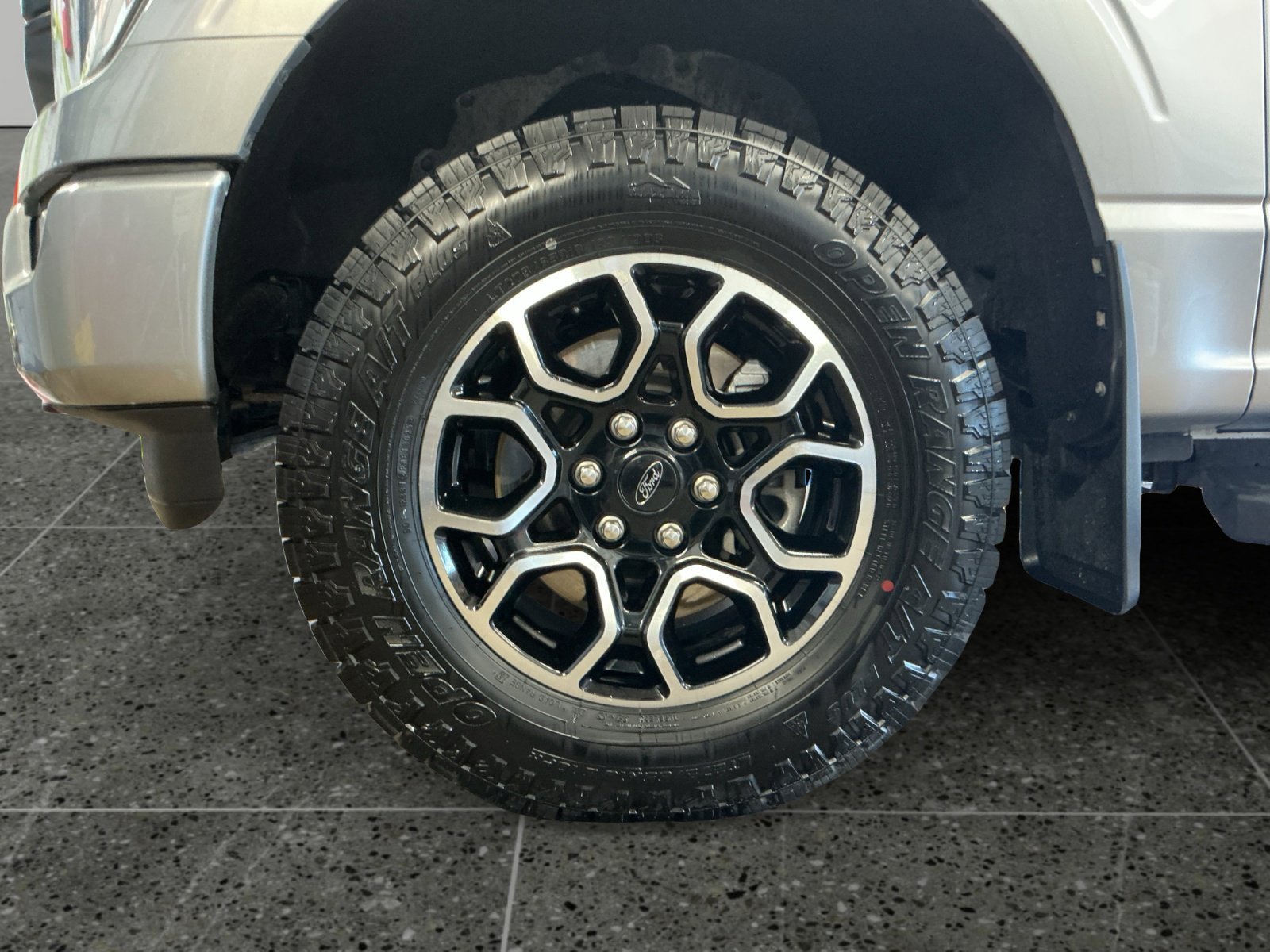Used 2021 Iconic Silver Ford XLT image 14