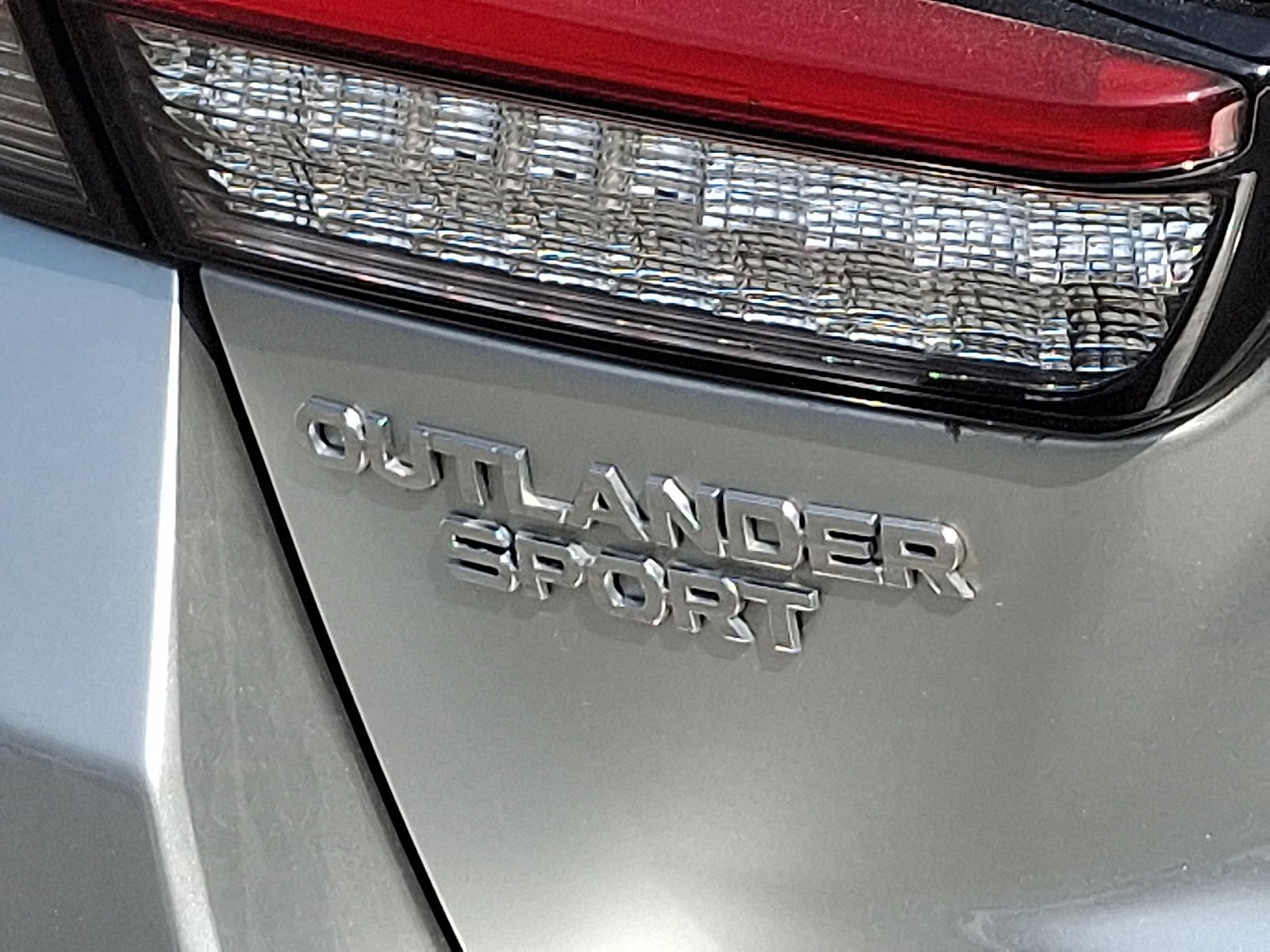 2024 Mitsubishi Outlander Sport ES - Photo 29